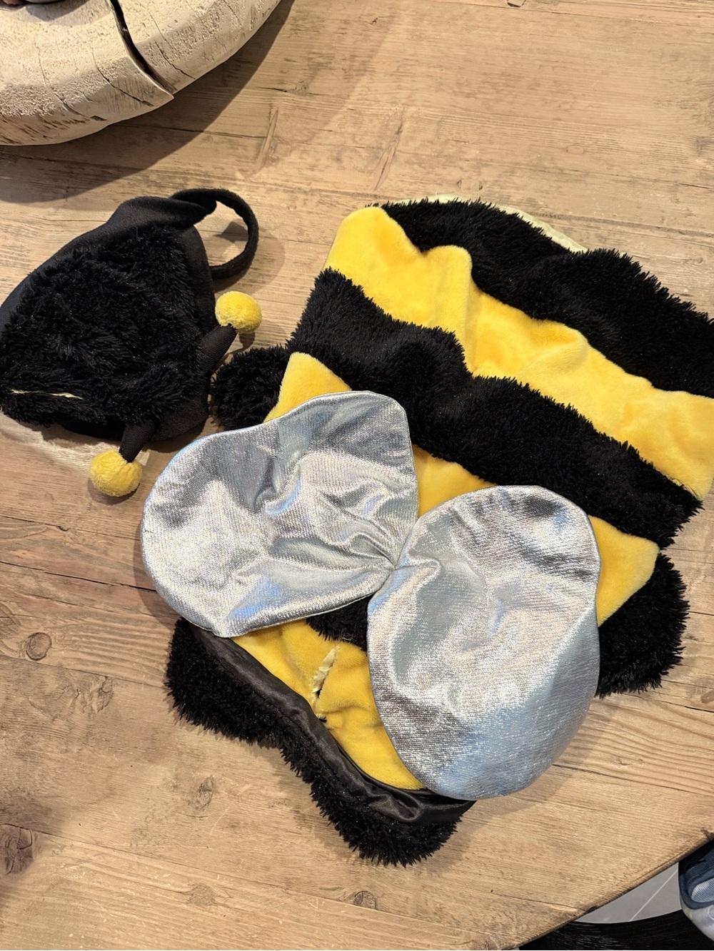 Bumble bee dog costume size S/M